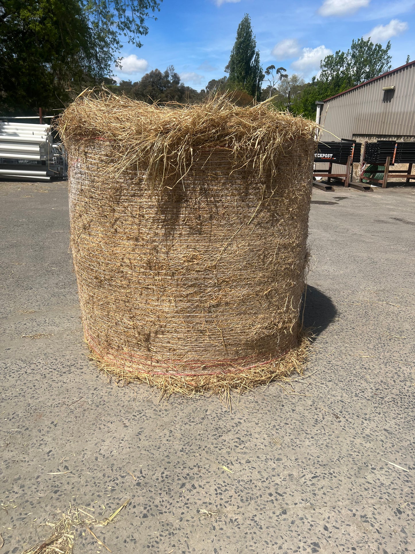 Meadow - Round Bale 4X4