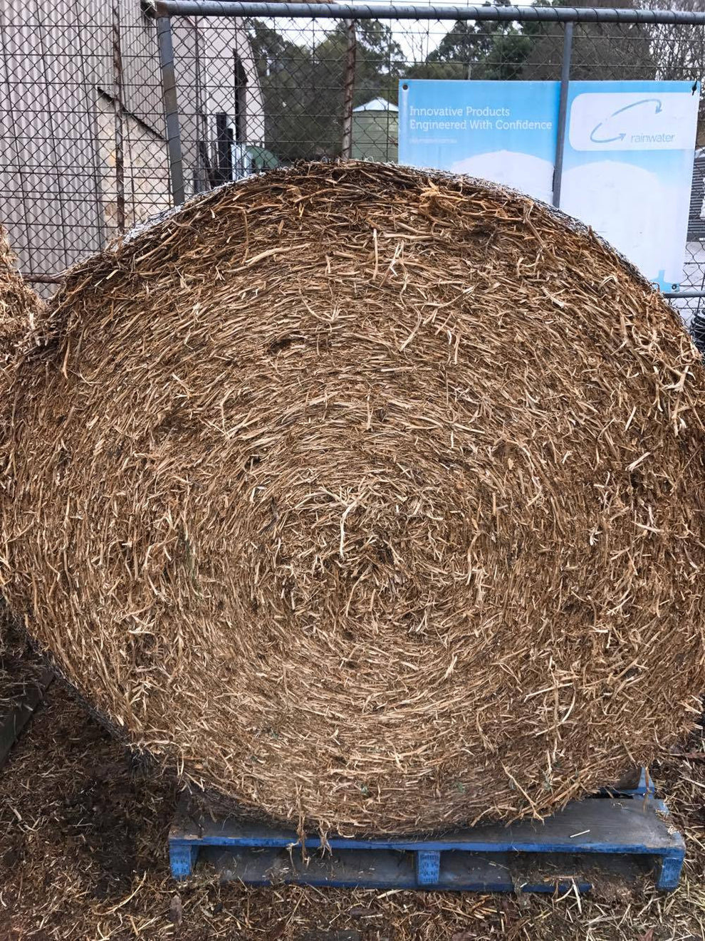 Pea Straw (Round) Coopers Rural & Hardware.